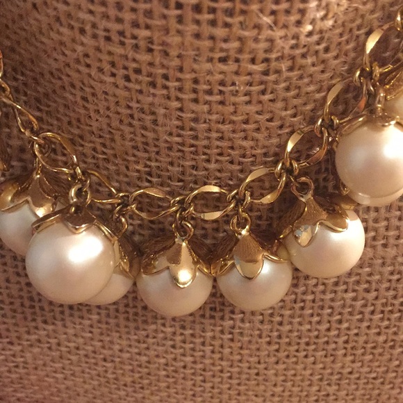 Kate Spade faux pearls necklace - Picture 2 of 4